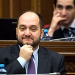 «Ժողովուրդ». Ինչո՞ւ է Արայիկ Հարությունյանը հեռանում. Փաշինյանի պատասխանը նոր հարցեր է առաջացրել