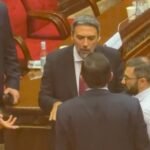«Հորթ» բառից հետո Տարոն Չախոյանը ոտքով-ձեռքով վիճում է Արամ Վարդևանյանի հետ